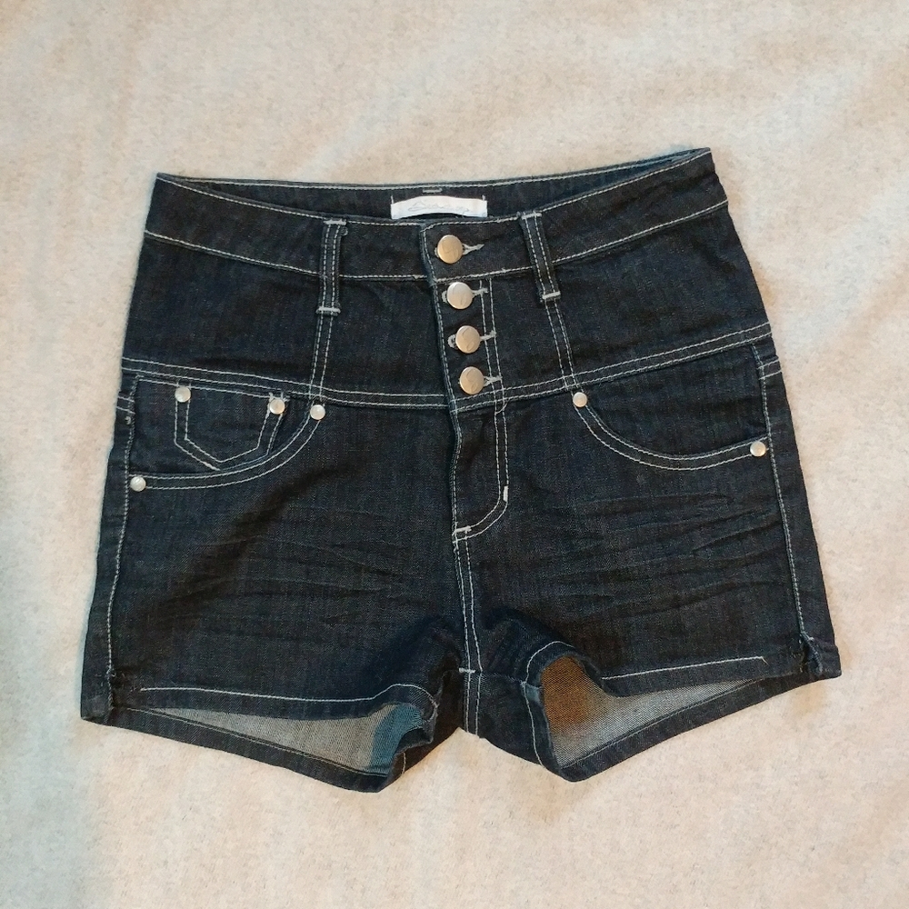 Seduction Denim button high-waisted shorts
